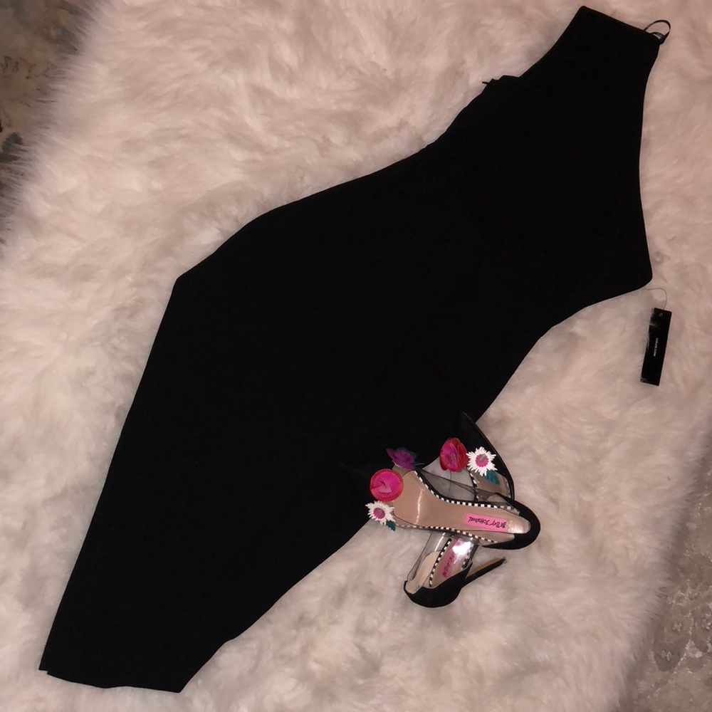 One shoulder black dress